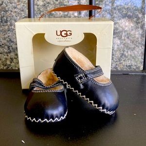 UGG Honey B infant collection Black Mary Jane leather upper and woolen lining